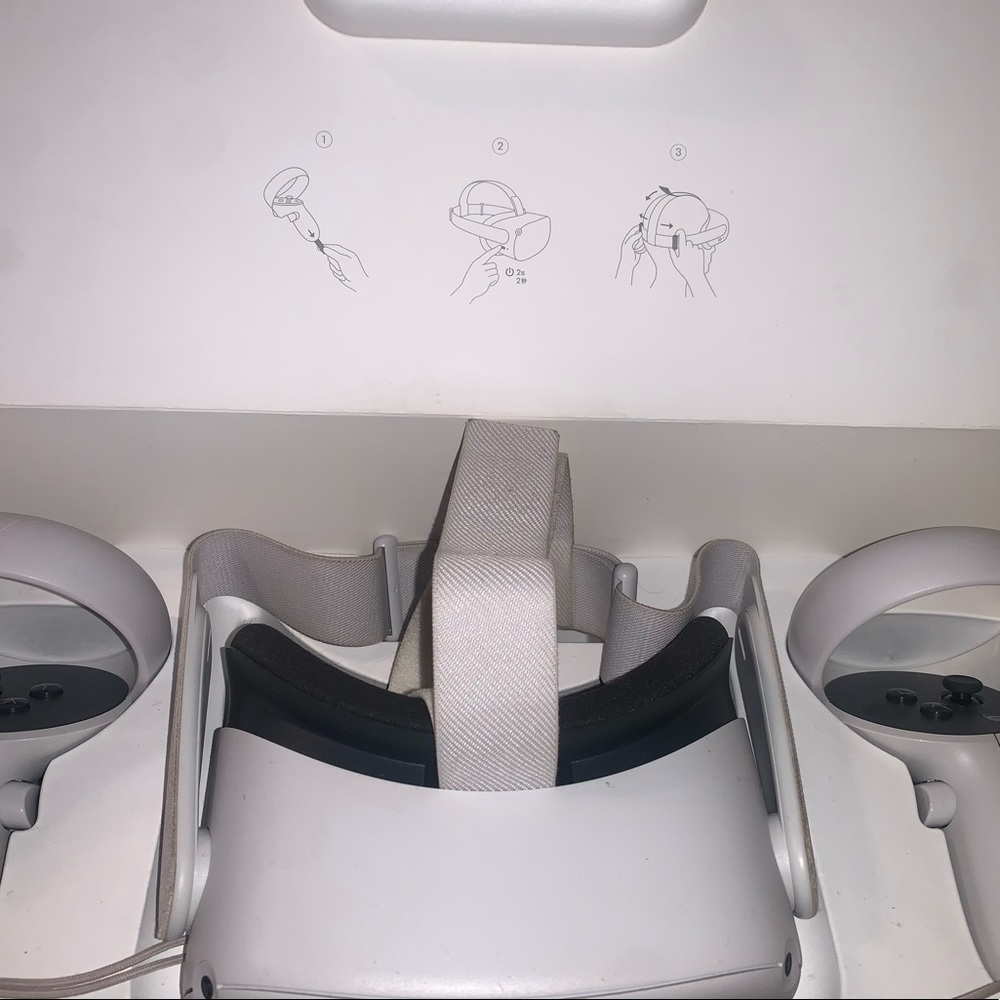 Oculus virtual headset
